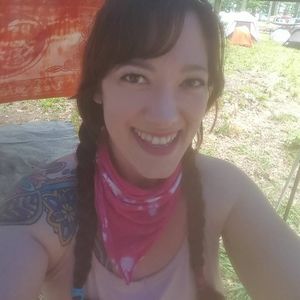 Meet your Posher, Caroline